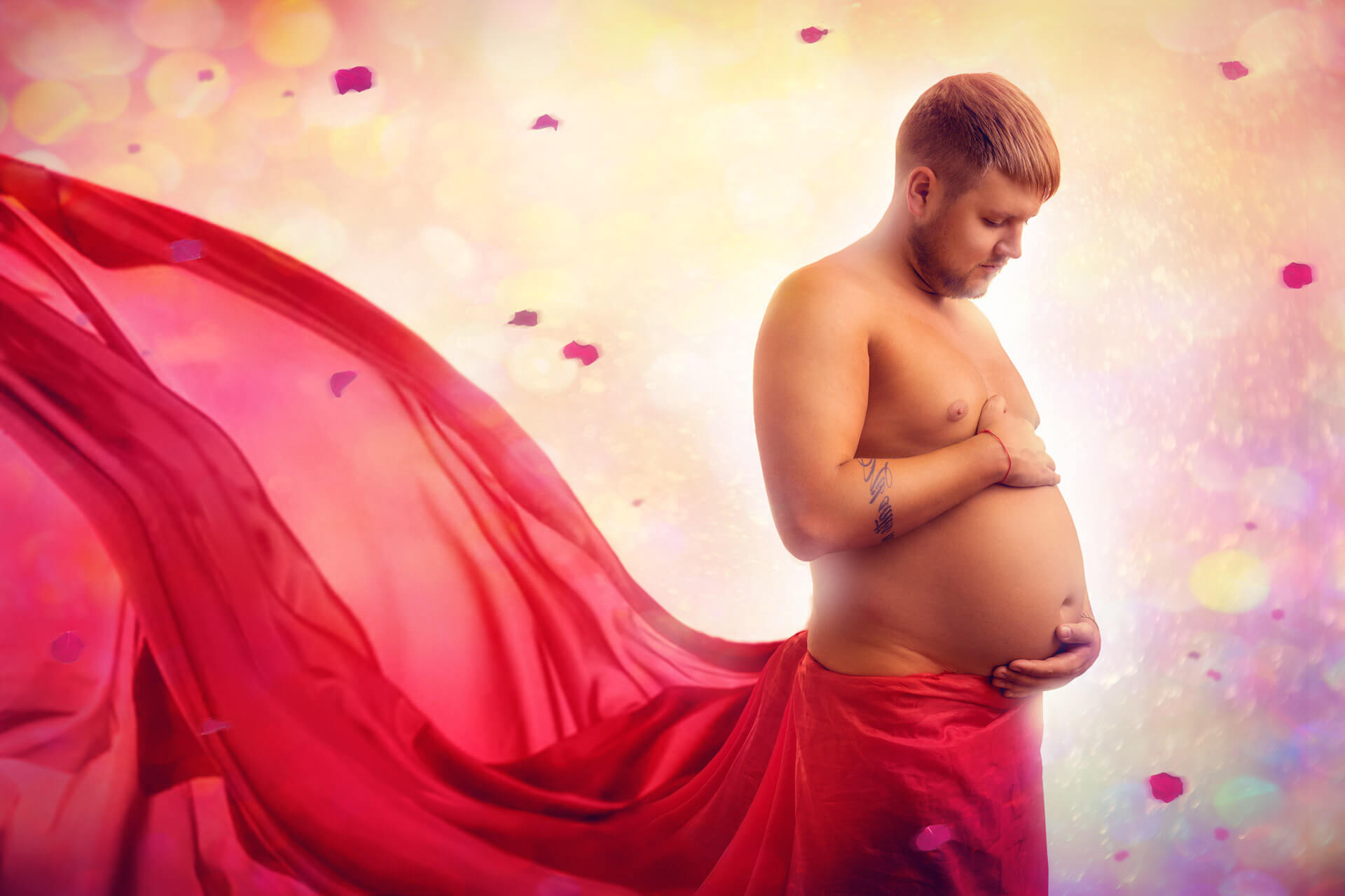 Мужская фотосессия в образе беременного треш стёб съемка
