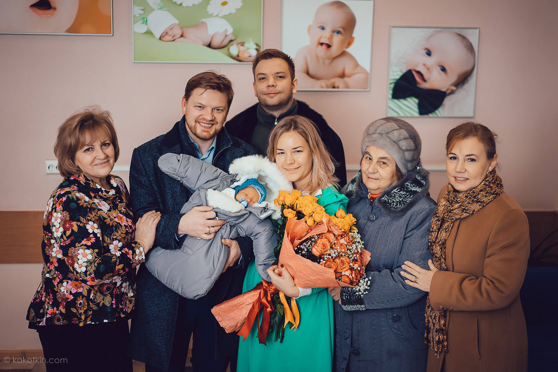 Фотосъёмка выписки из роддома в Москве. Семейный фотограф.