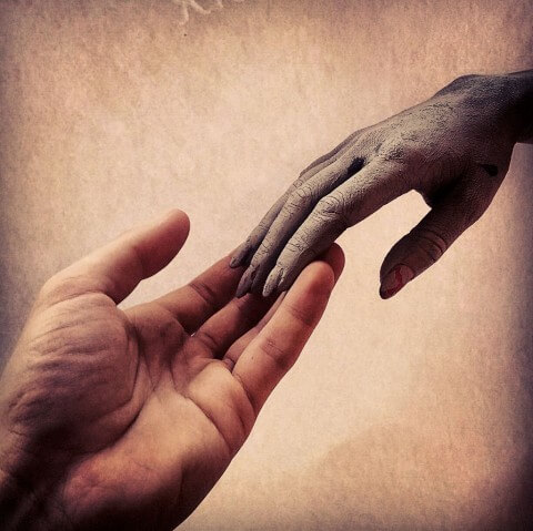 Рука в руке